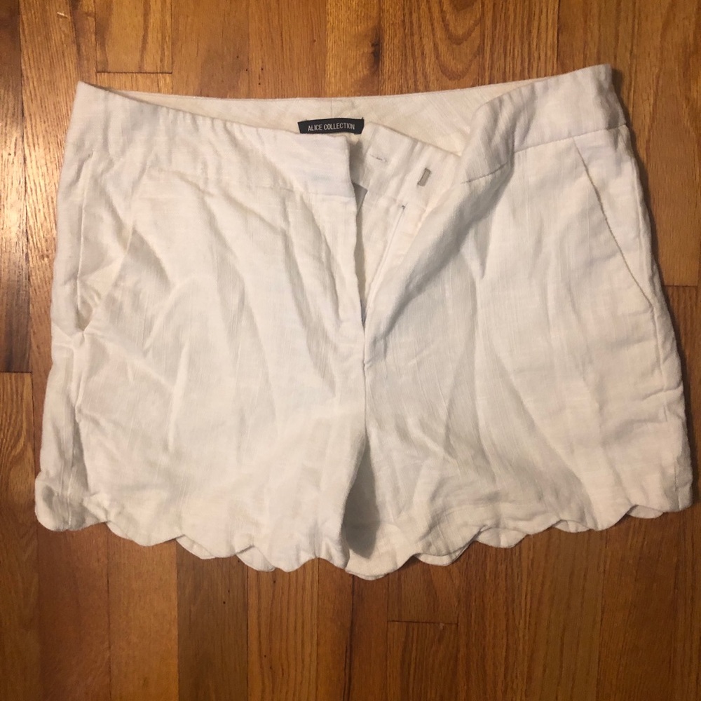 Linen blend scalloped hem shorts
